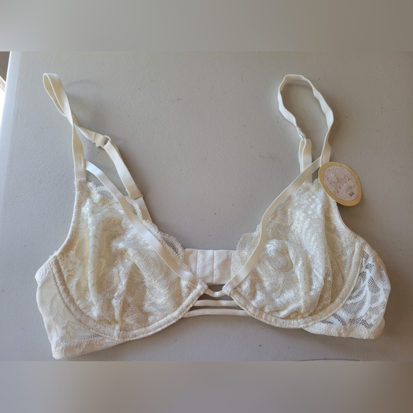 NWT Flirtitude Brand Bra 34A - Picture 1 of 12